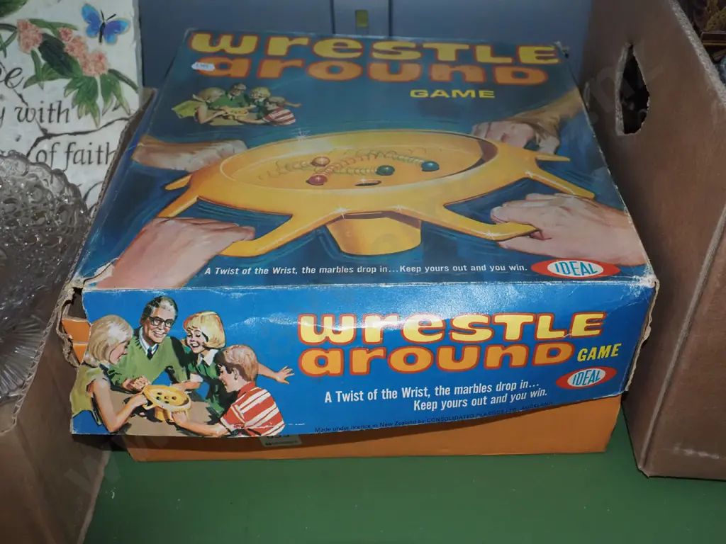 wrestle around marble game Image 1++
