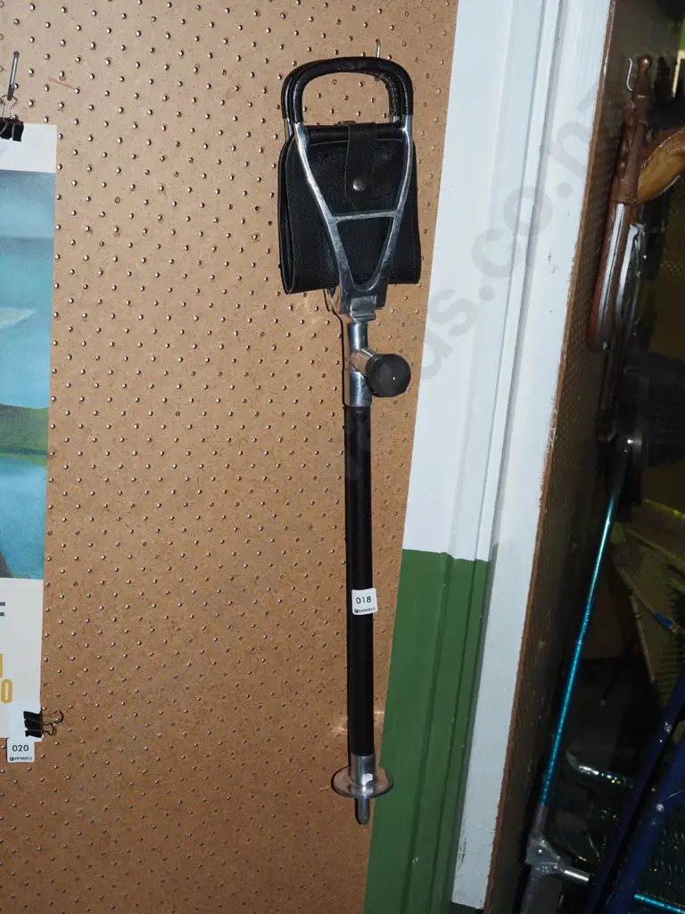shooting stick Image 1++