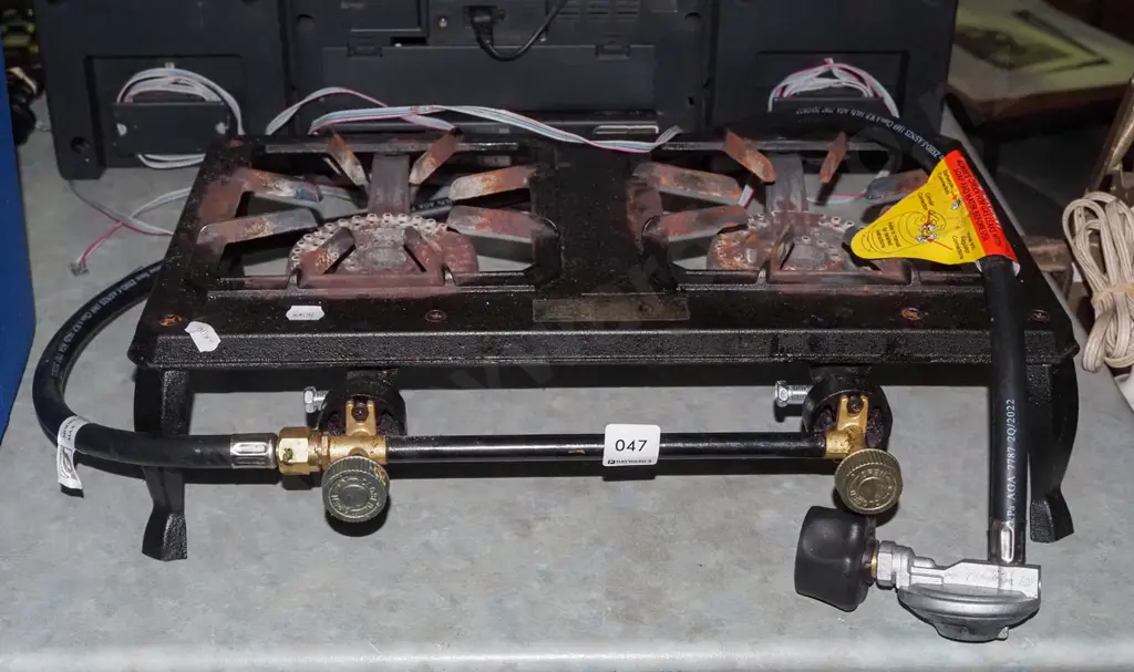 cast metal dual gas burner Image 1++
