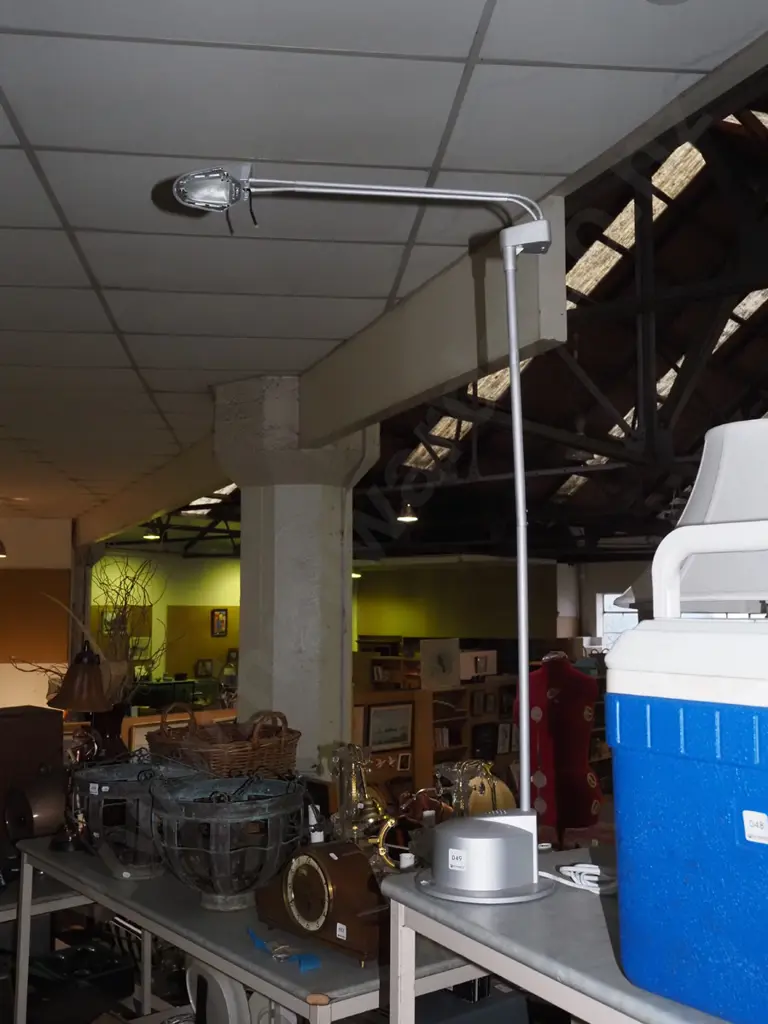 LED standard lamp Image 1++