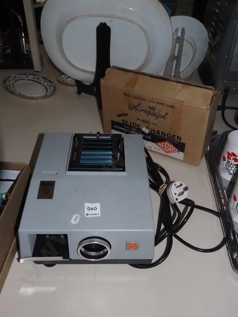 Boots slide projector Image 1++