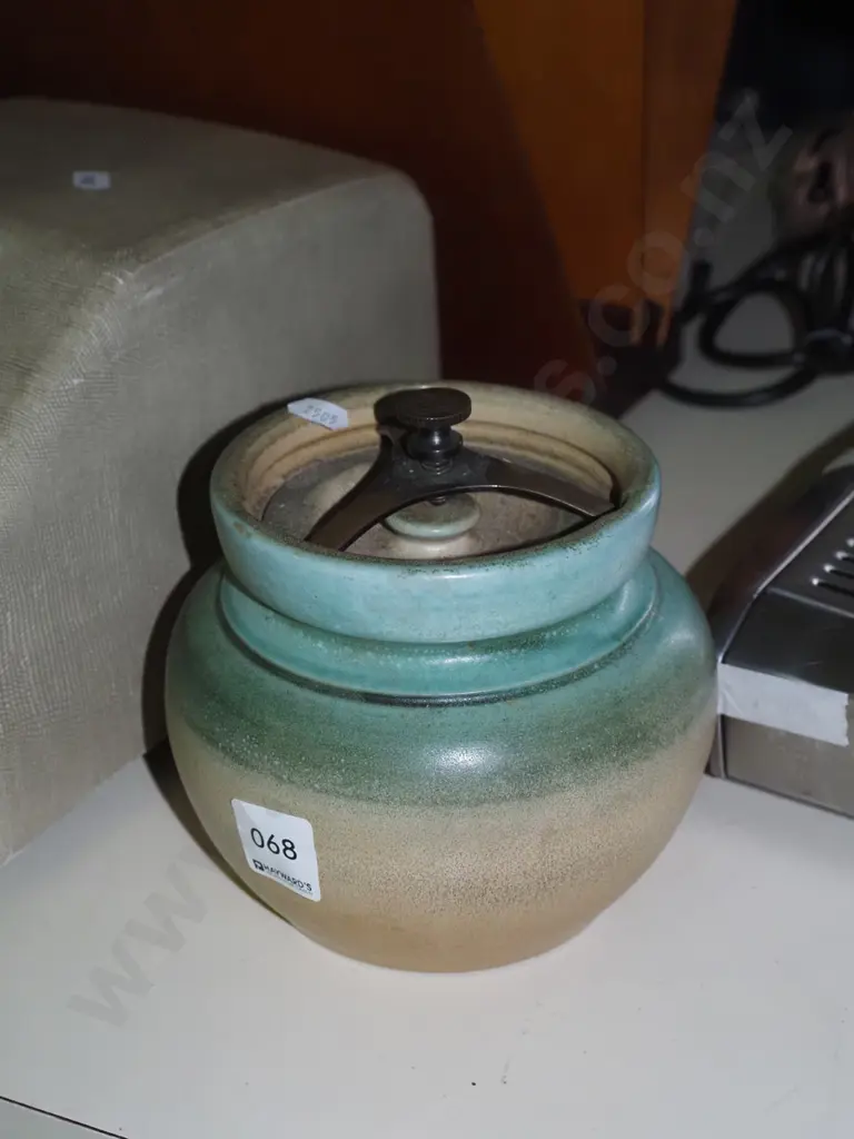 tobacco jar Image 1++