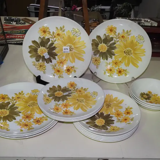 Crown Lynn Topaz plates, bowls 