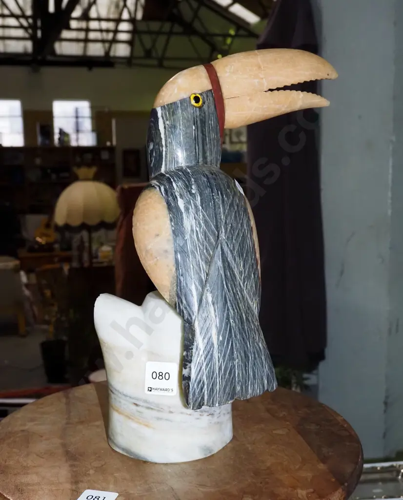 stone toucan figurine H-330 Image 1++
