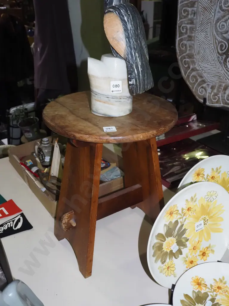 hardwood wooden stool Image 1++