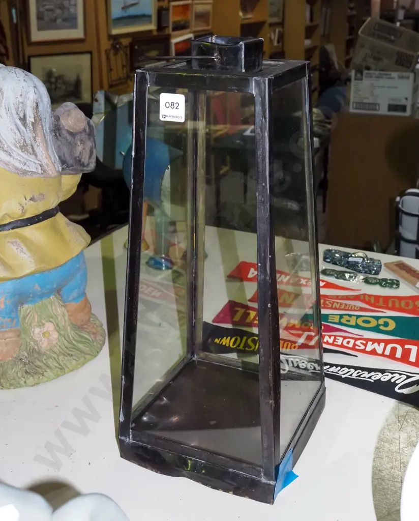 metal and glass candle lantern H-470 Image 1++