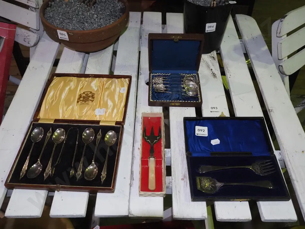 cased cutlery Image 1++