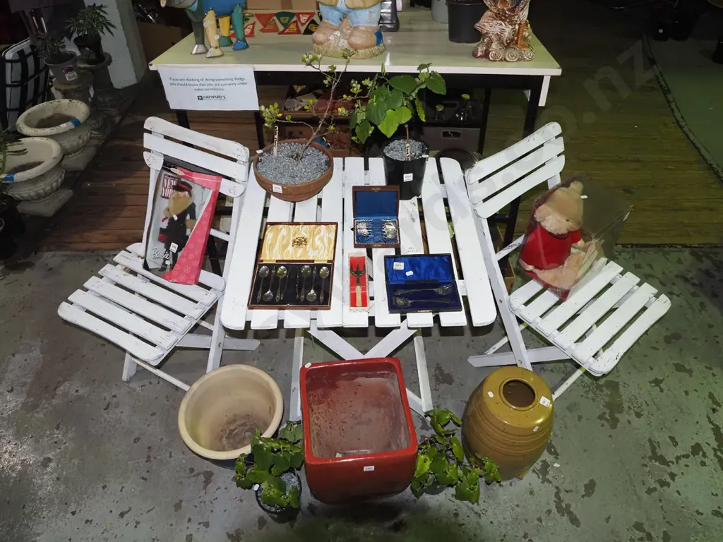 white painted wooden foldaway outdoor table with 2 chairs Image 1++