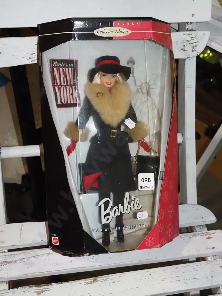 cased Barbie 1998 winter collection Image 1++