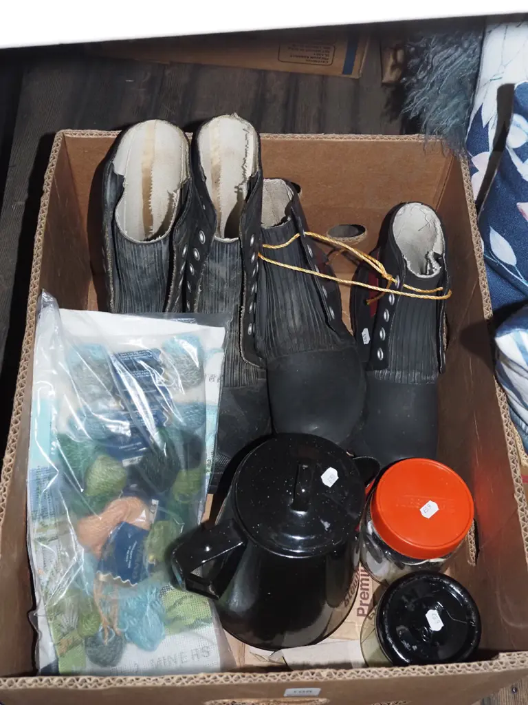 box; rubber gumboots, buttons, enamel coffee pot etc Image 1++