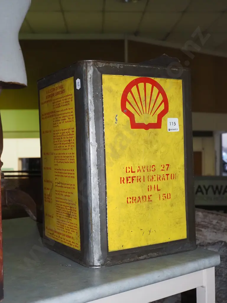 Shell oil can Image 1++