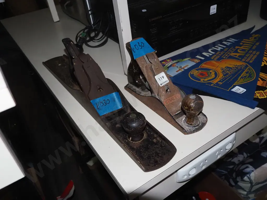 2x rusty hand planes Image 1++