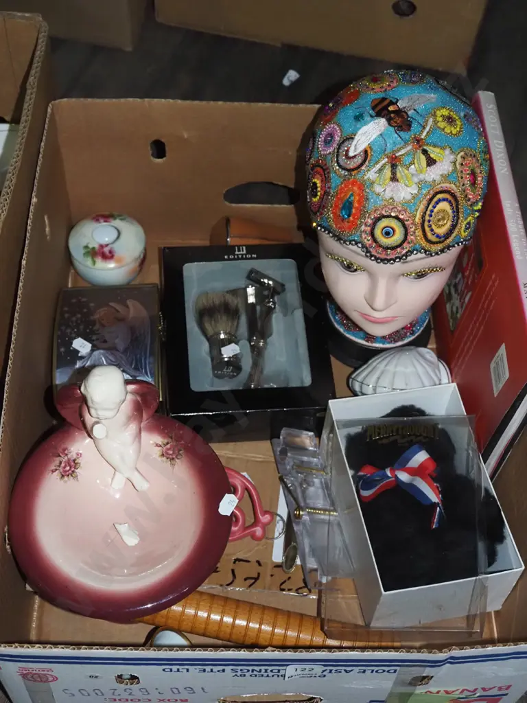 box; shaving kit,cherub comport - faults, bedazzled bust etc Image 1++