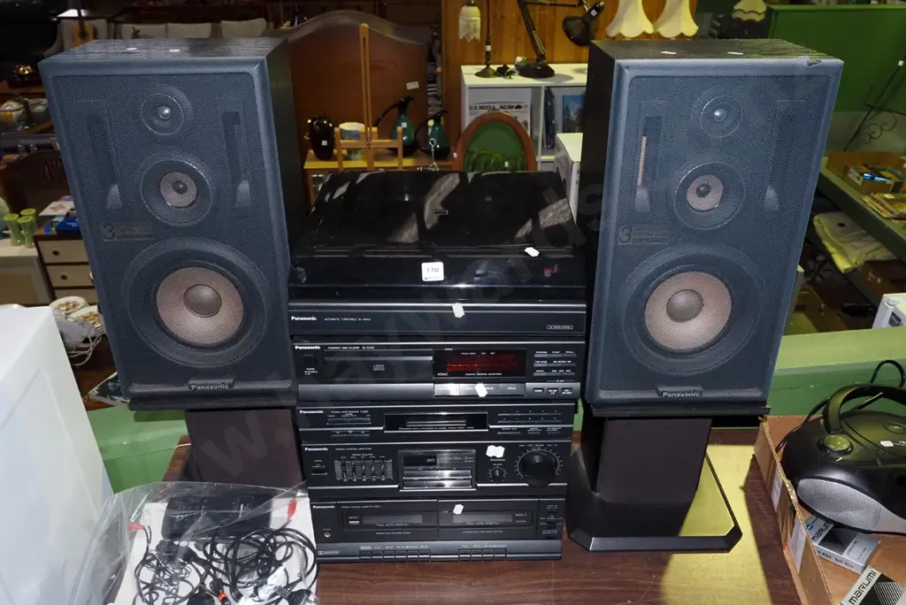 Panasonic stereo system with turntable, twin cassette, CD etc Image 1++