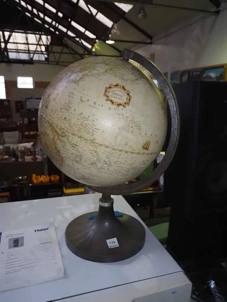 plastic world globe H-480 Image 1++