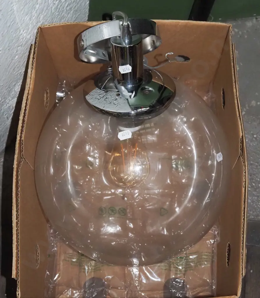 large glass globe pendant light litting Image 1++