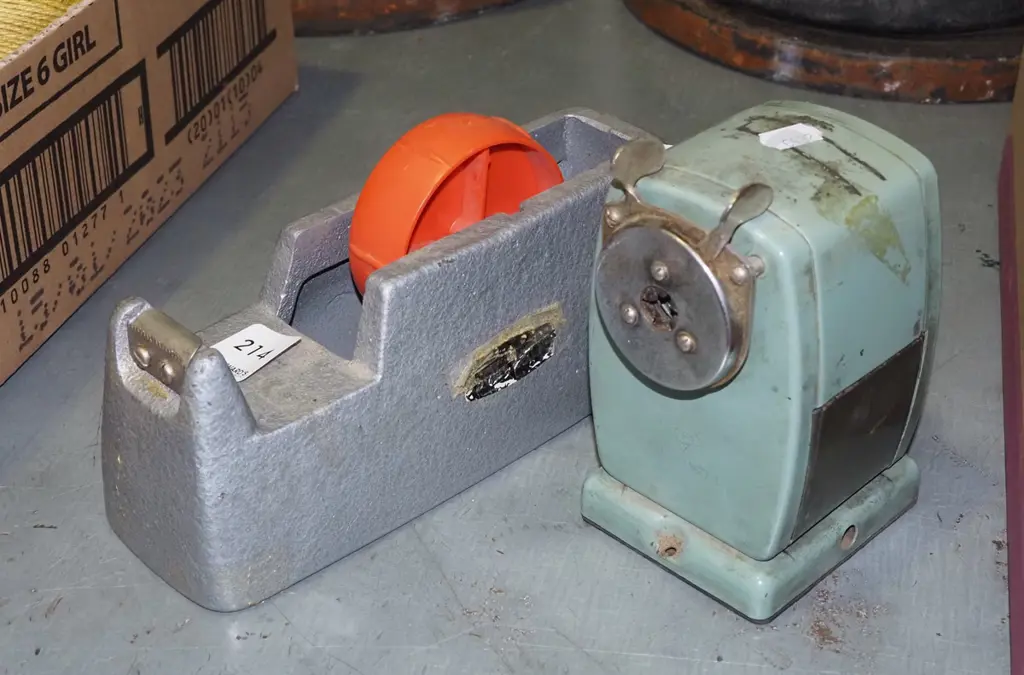 sellotape dispenser, pencil sharpener Image 1++