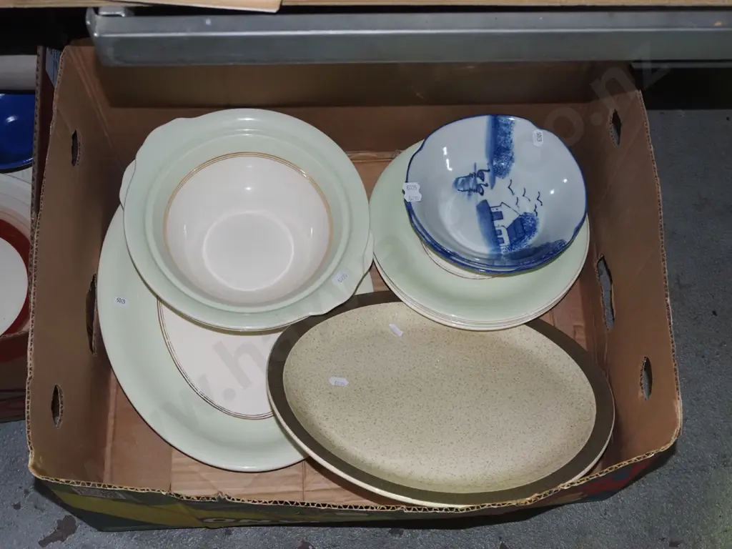 box; Johnson Bros ashet, bowls, plates etc Image 1++