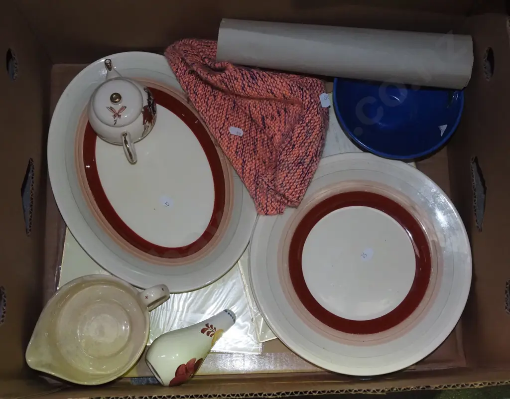 box; Susie Cooper ashet, bowls, small tea pot etc Image 1++