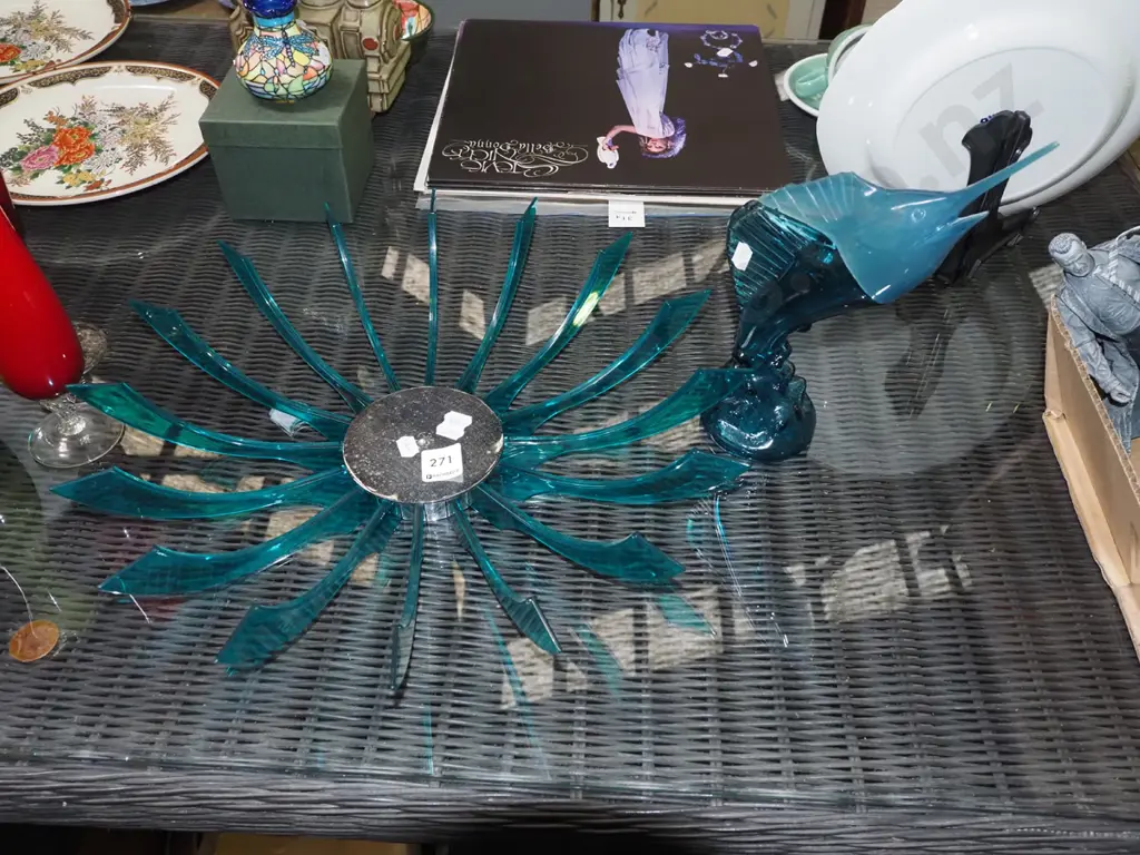 plastic fruit bowl, glass and plastic marlin bottle H-280 Image 1++