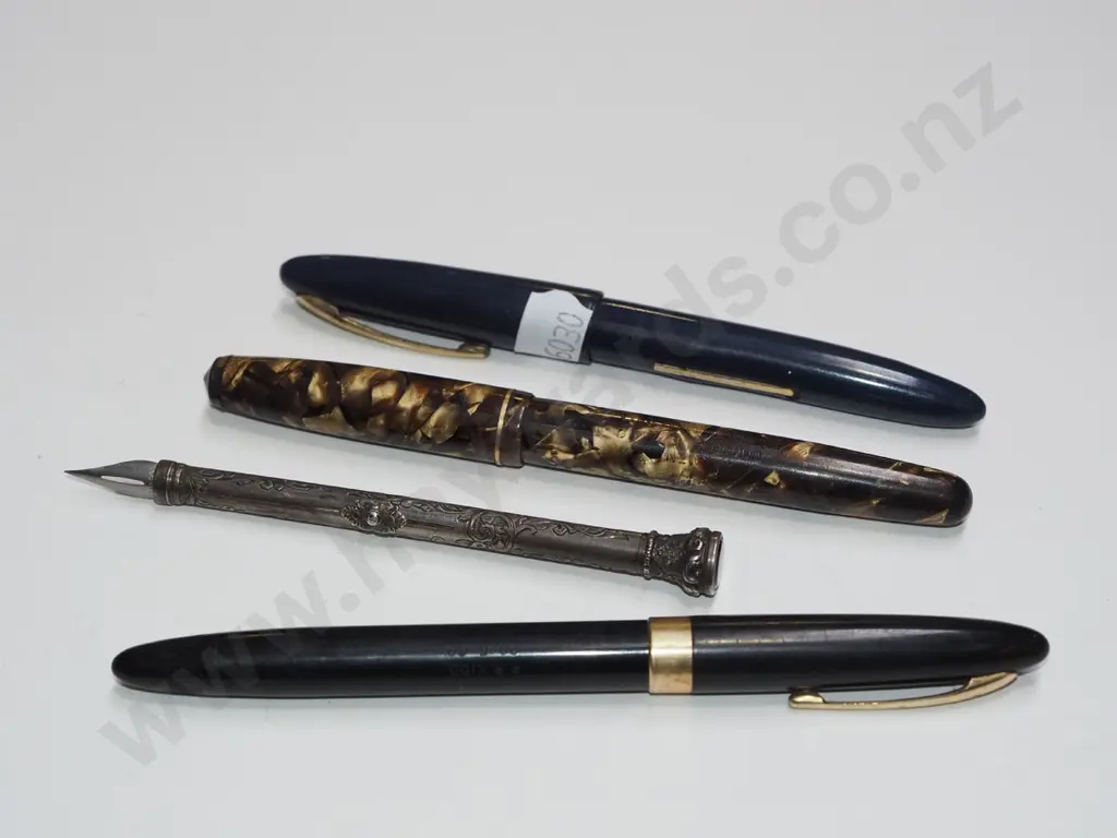 4x fountain pens Image 1++
