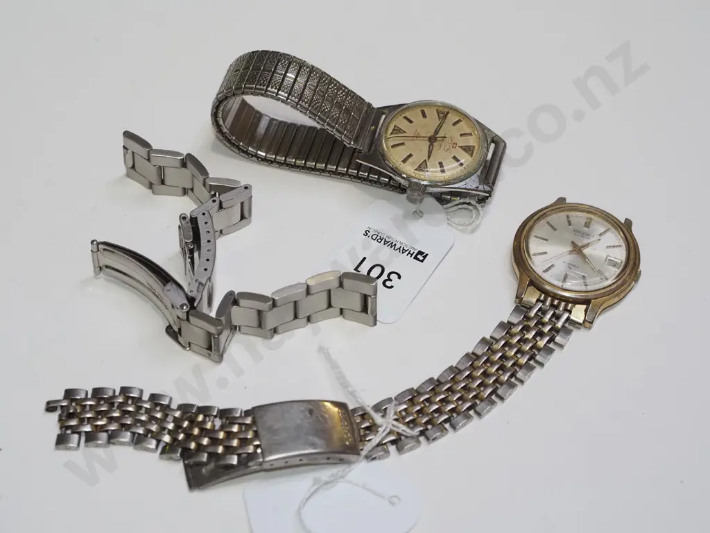 2x gent's wristwatches- 1 has broken strap and extra strap Image 1++
