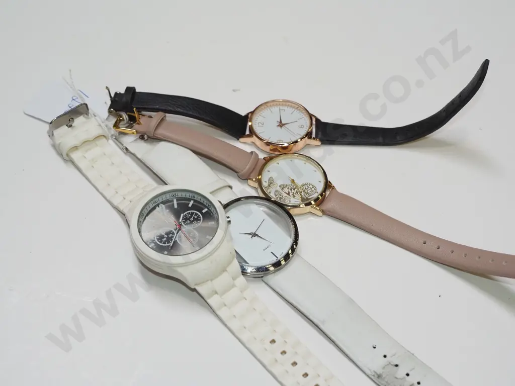 4x wristwatches Image 1++