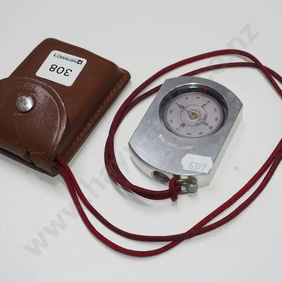 Sunnto compass with leather case