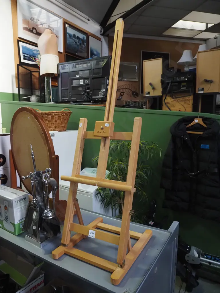 small artist's easel H-920 Image 1++