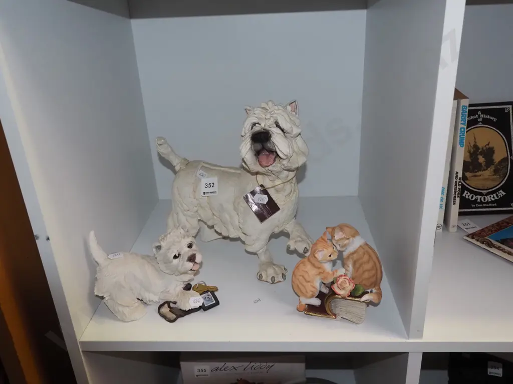 dog and cat figurines Image 1++