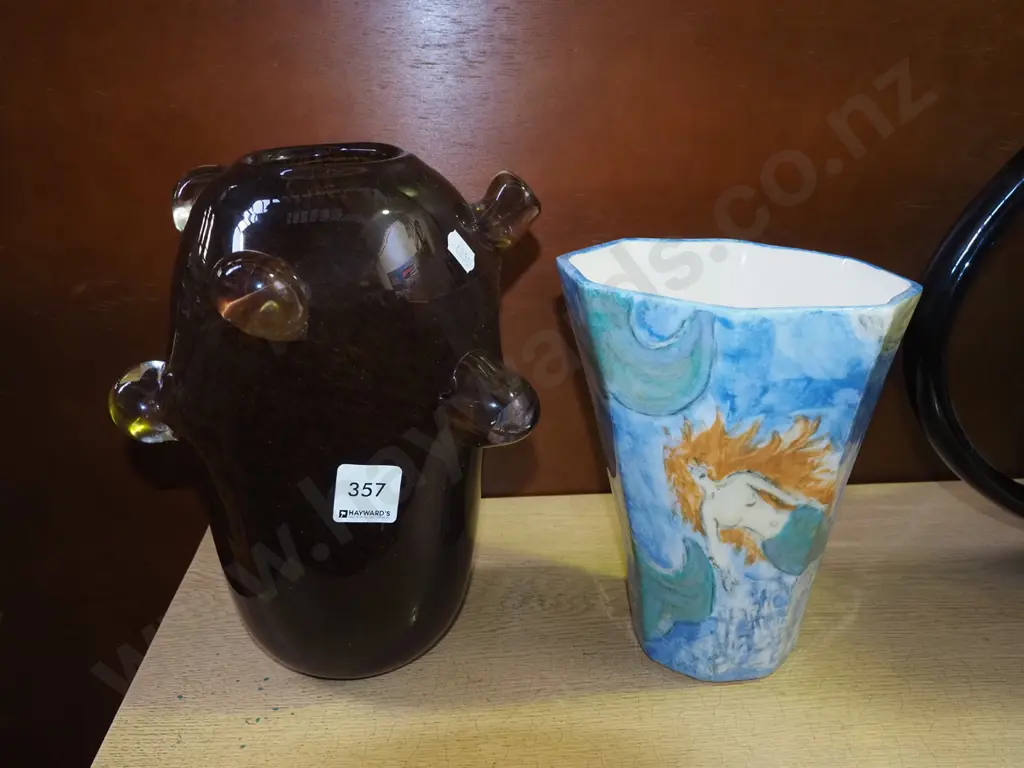 hand painted ceramic vase and unusual shaped art glass vase H-240 Image 1++