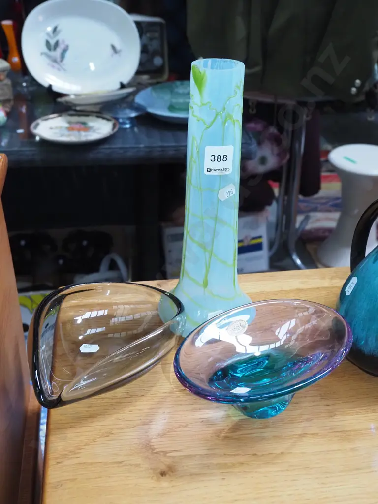 2x glass bowls, art glass vase H-260 Image 1++
