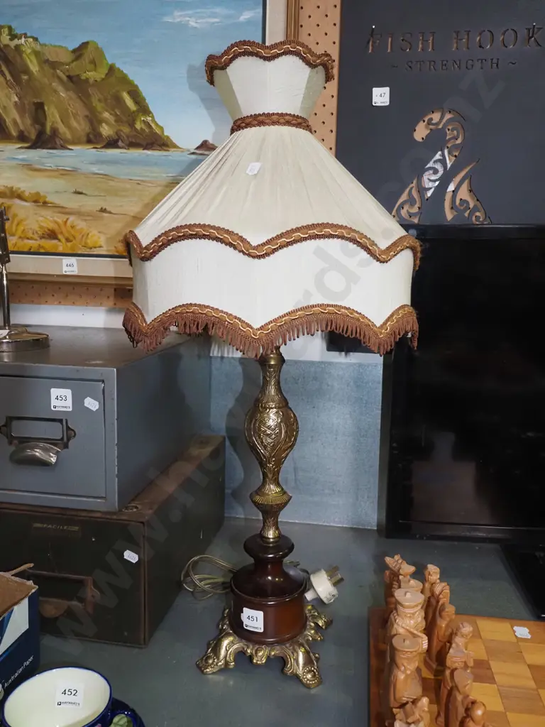 wood and brass based table lamp H-670  Image 1++