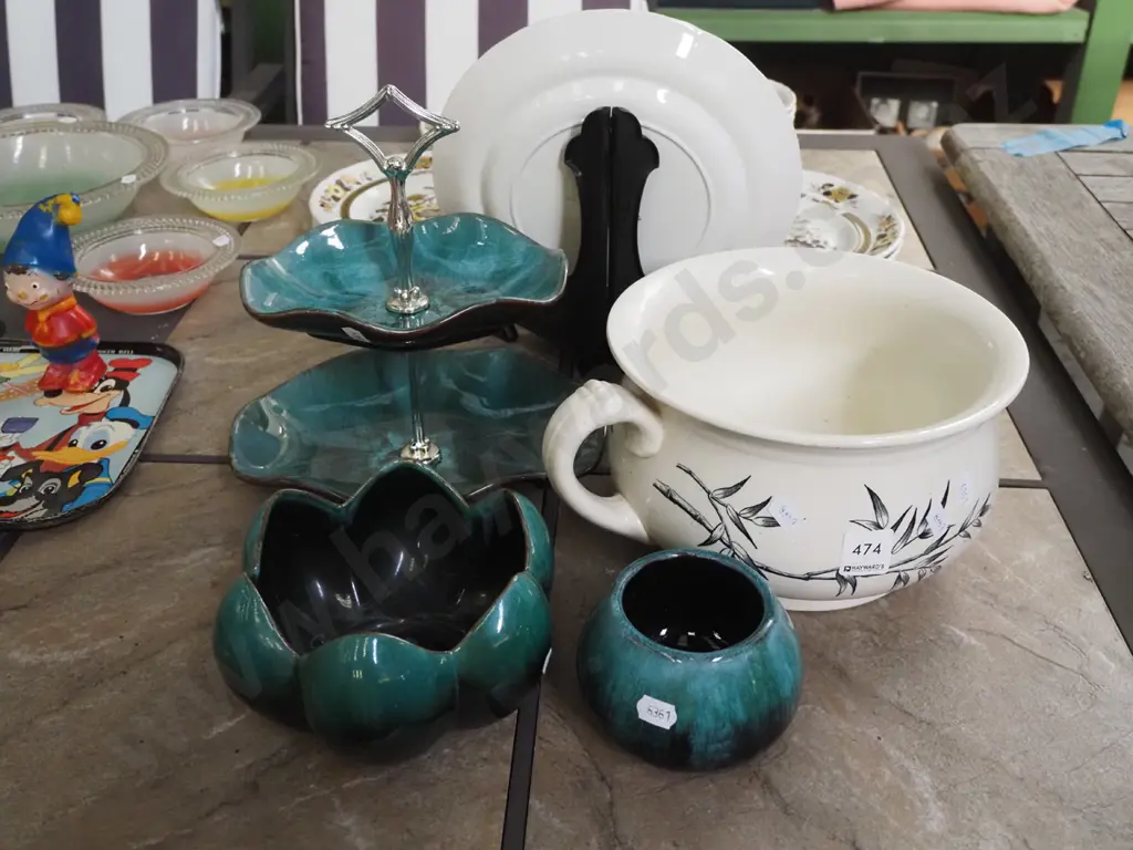 Blue Mountain 2 tier sweet dish, lotus bowl, 1 other bowl, Tunis chamber pot Image 1++