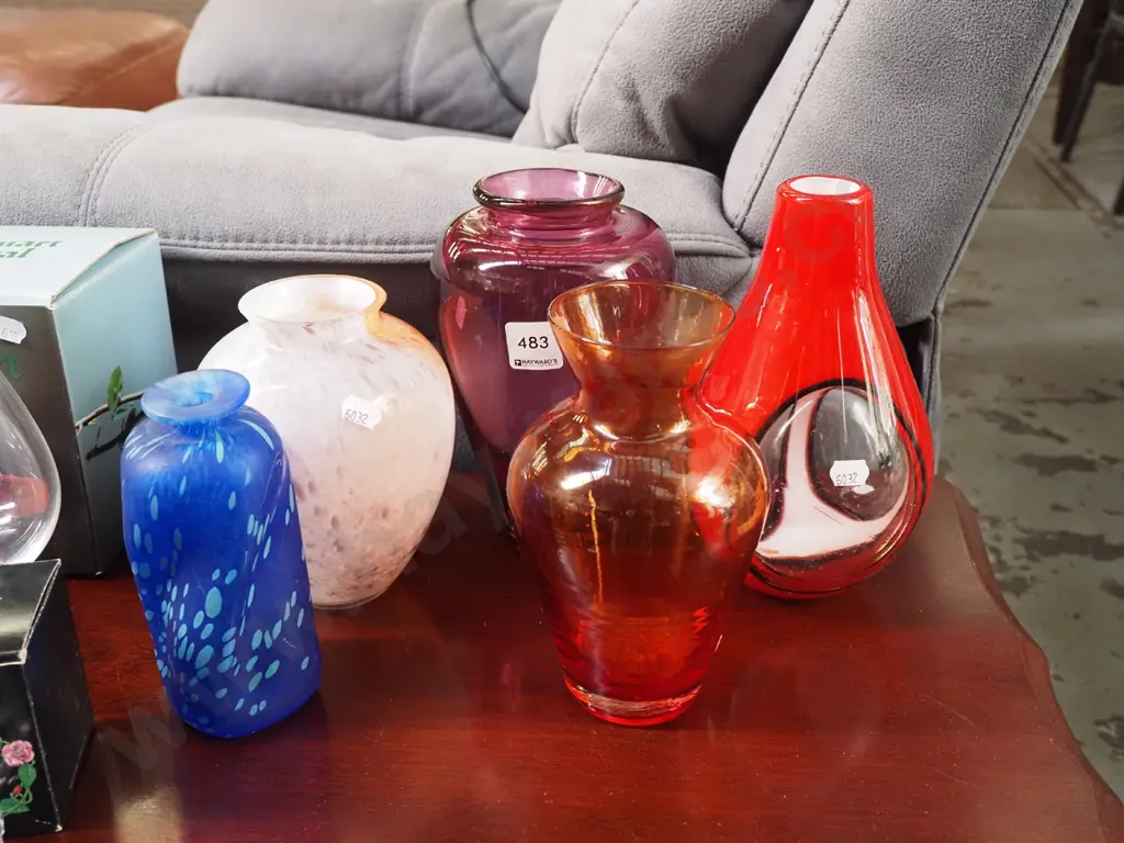 assorted glass vases H-220 Image 1++