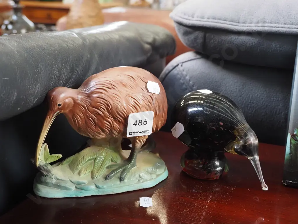 ceramic and glass kiwi figurines H-120 Image 1++