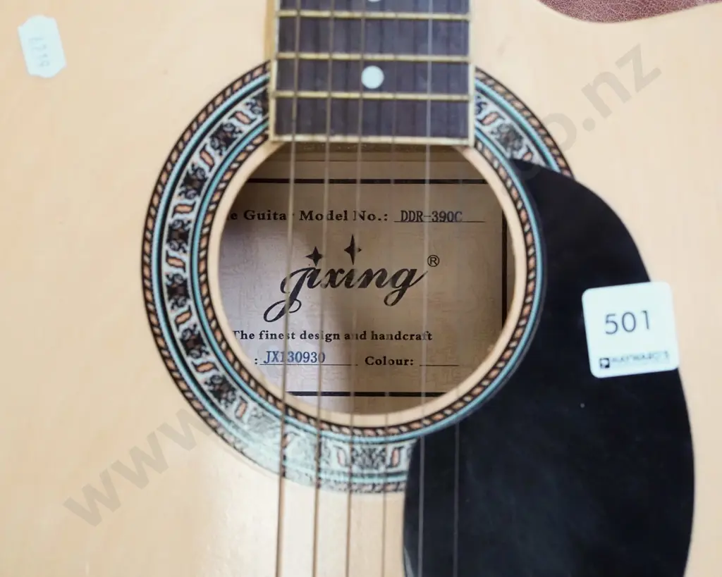 Chinese made acoustic guitar Image 1++