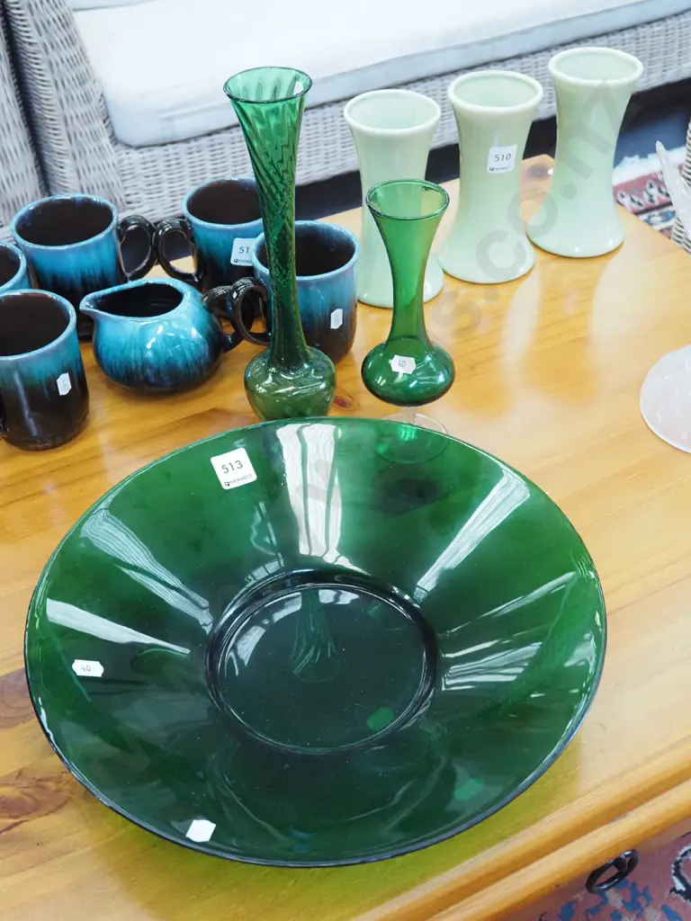 green glass fruit bowl, 2x green glass vases H-280 Image 1++