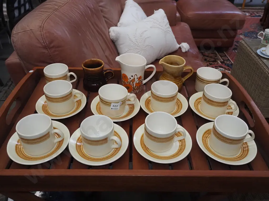 Crown Lynn cups, saucers, 2x jugs Image 1++