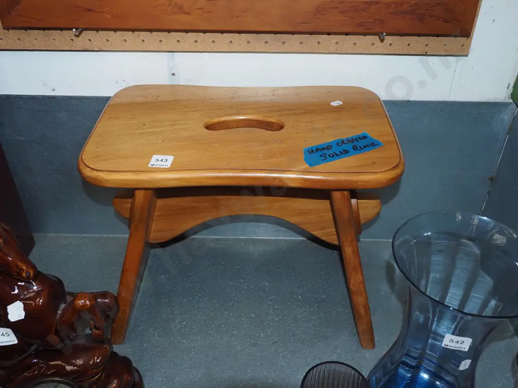 hand crafted rimu stool H-330 Image 1++