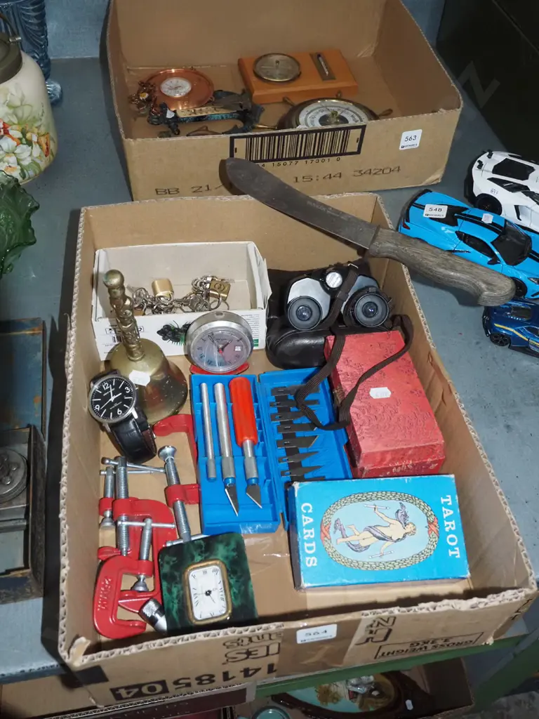 box; binoculars, knife, small clamps etc Image 1++
