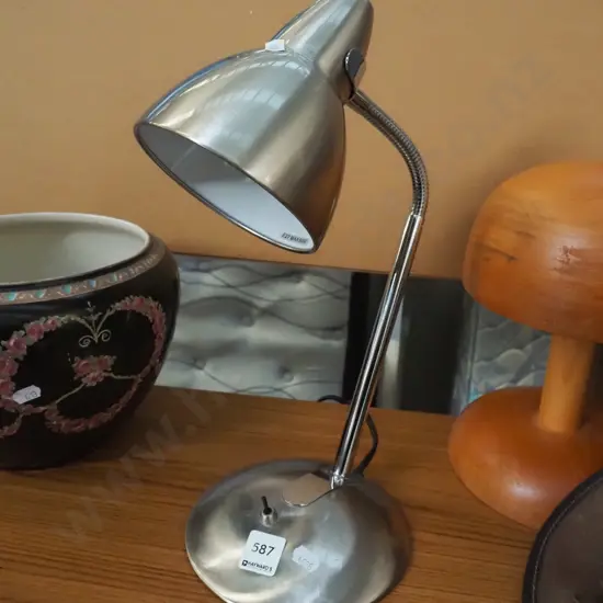desk lamp