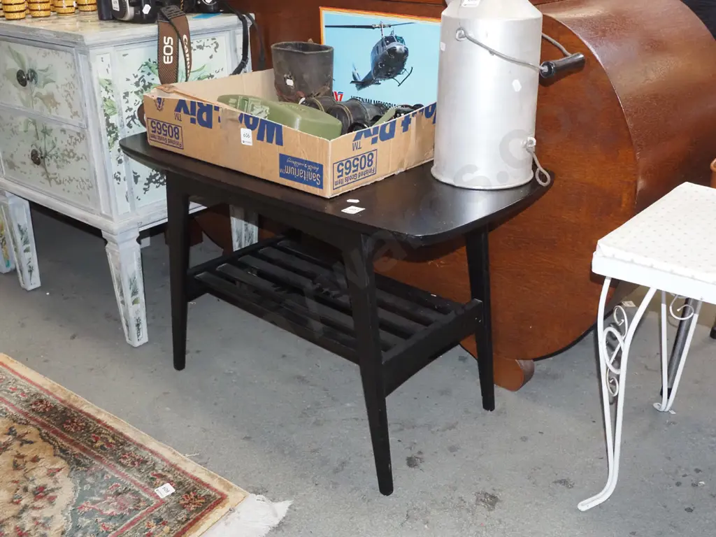 dark stained wooden coffee table Image 1++
