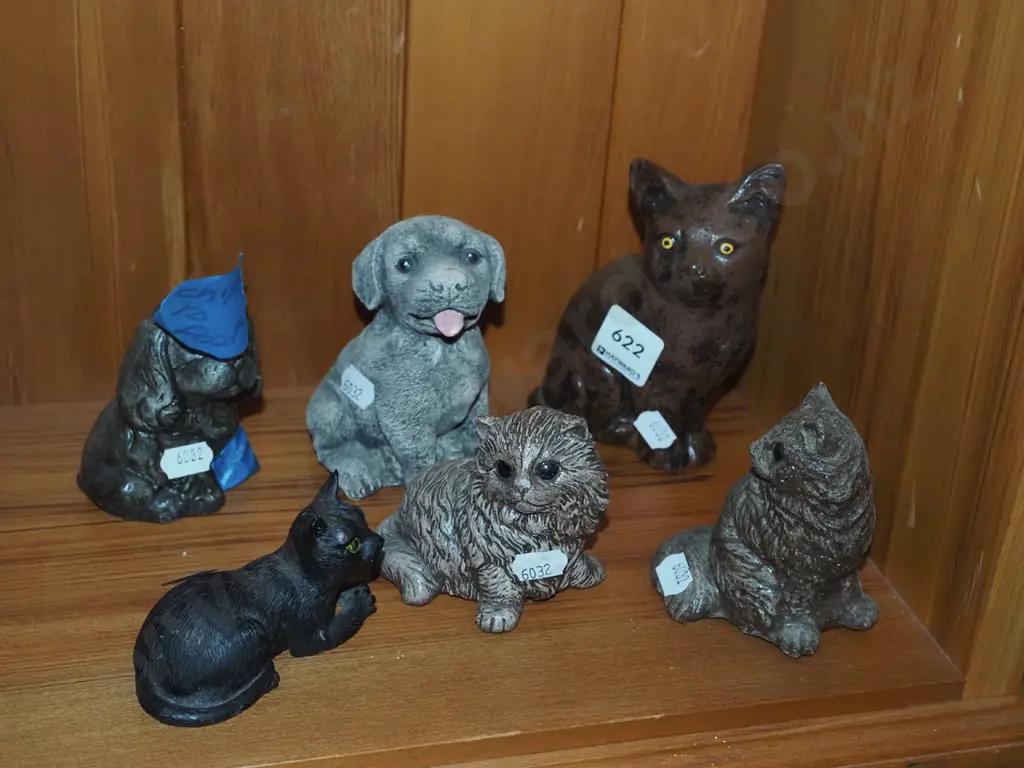 animal figurines Image 1++
