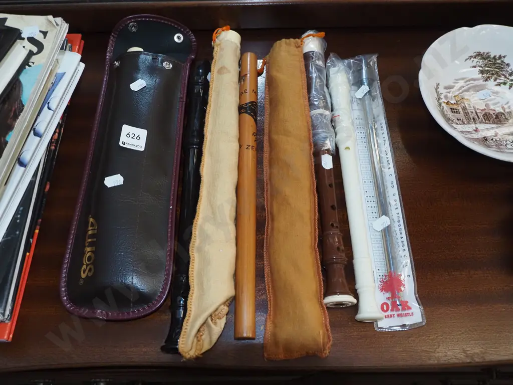 assorted recorders, tin whistle Image 1++