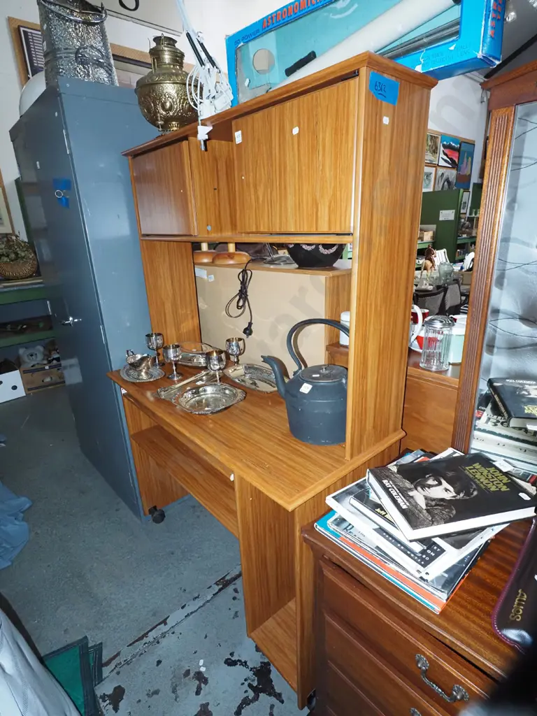 mdf faux wood veneer computer desk - missing handles H-1620 W-1110 D-430 Image 1++