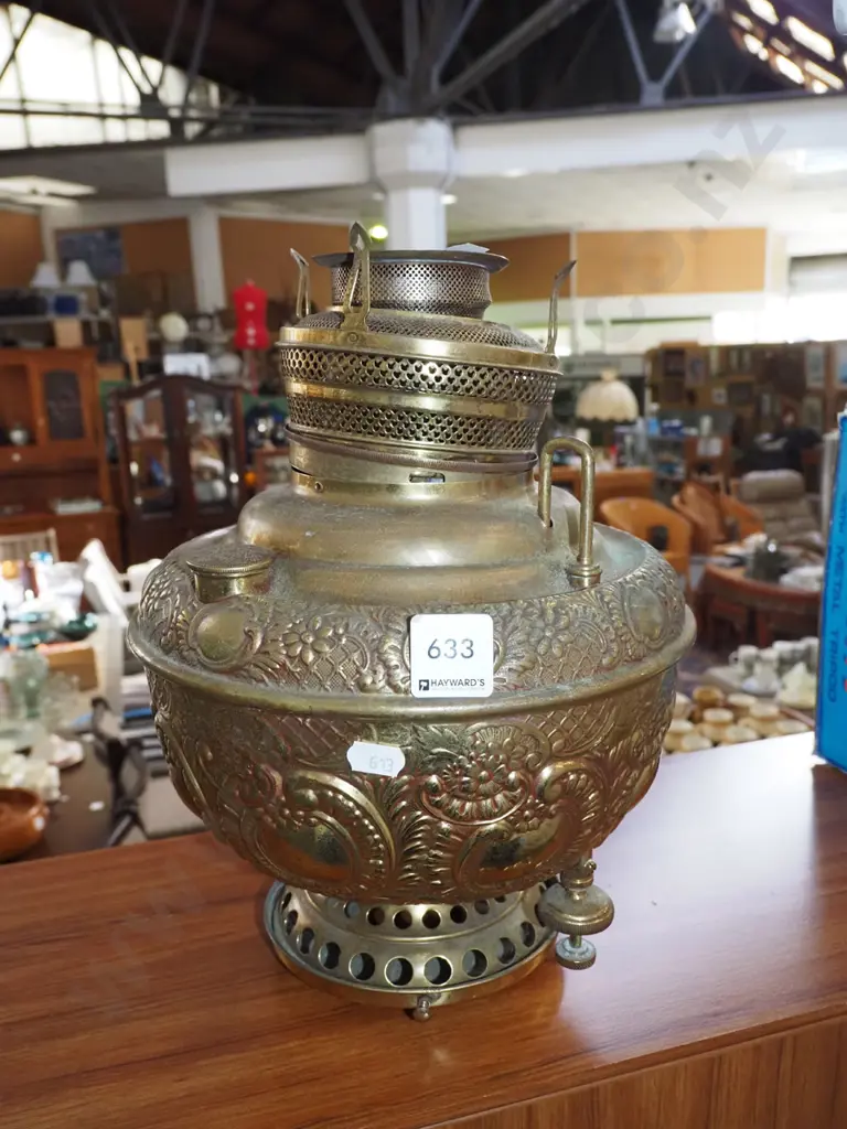 brass base for kerosene lantern Image 1++
