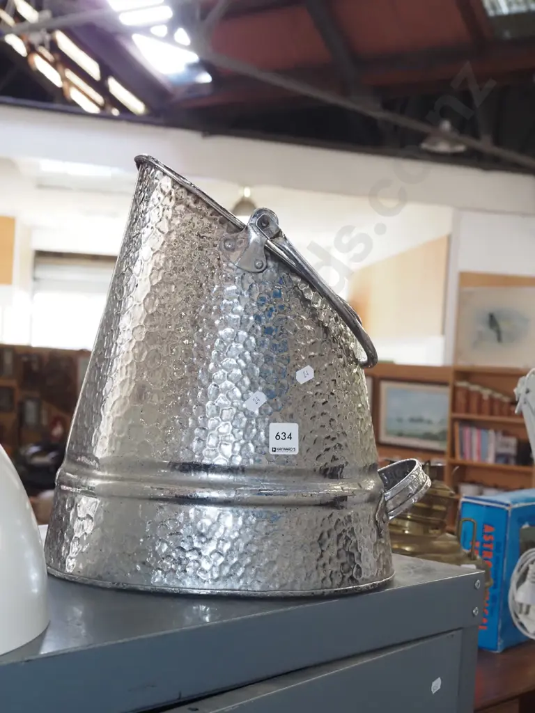 coal scuttle Image 1++