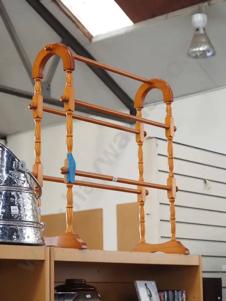 wooden towel rail Image 1++