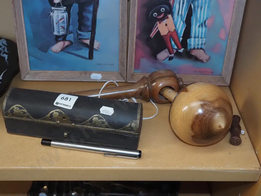 small barrel top storage chest , wooden spinning top Image 1++